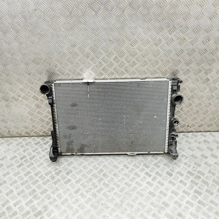 Dzesēšanas šķidruma radiators – Mercedes-Benz CLS klase C218 X218 (2011-2017)