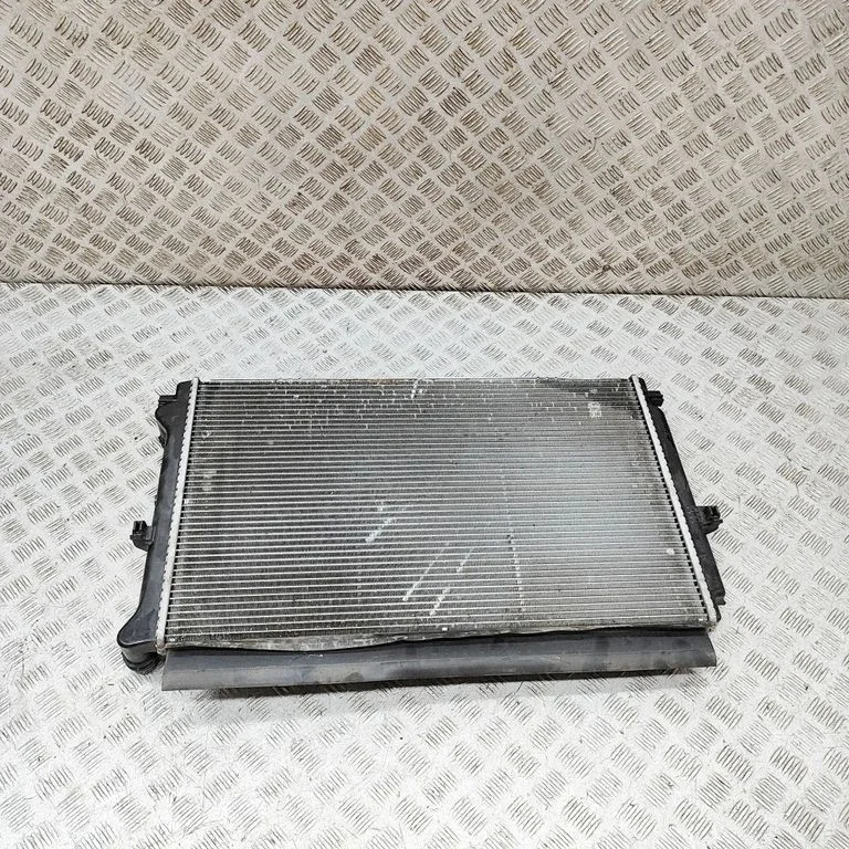 Dzesēšanas šķidruma radiators 5Q0121251GB