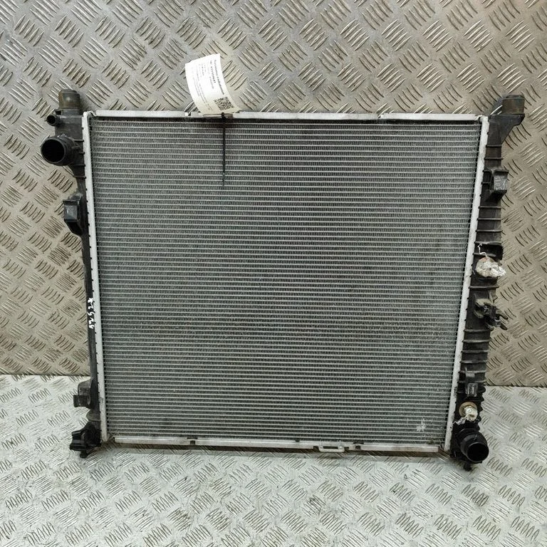 Dzesēšanas šķidruma radiators A0995000104