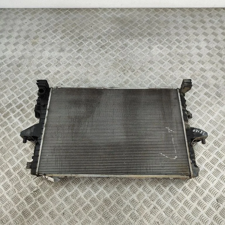Dzesēšanas šķidruma radiators 7E0121253C