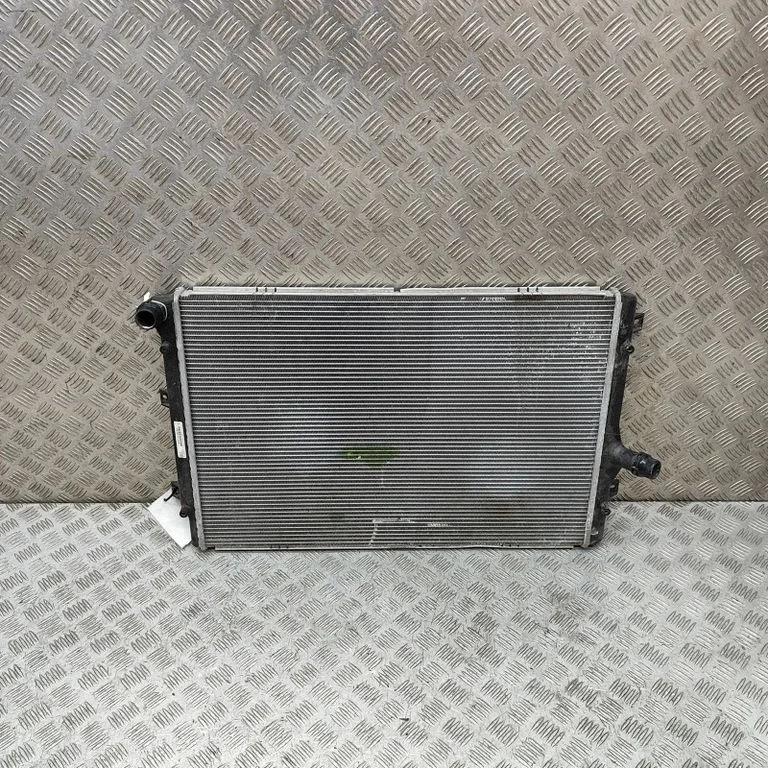 Jahutusvedeliku radiaator – Volkswagen Passat CC (2008-2016)