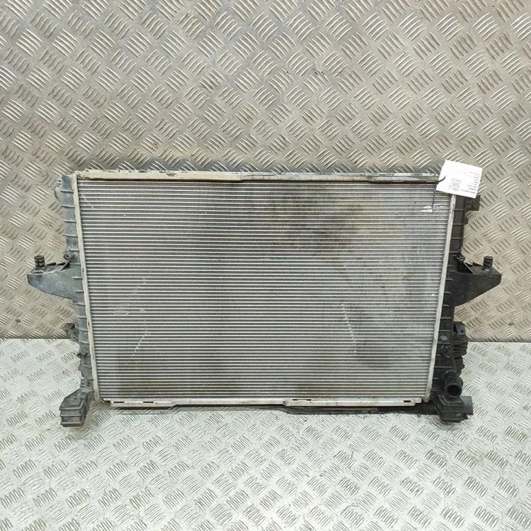Dzesēšanas šķidruma radiators 7E0121253C