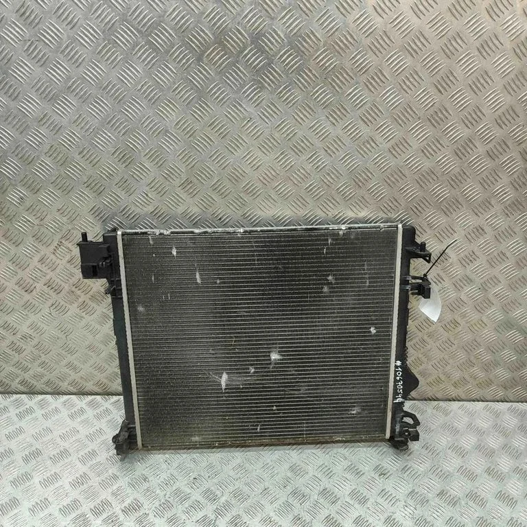 Dzesēšanas šķidruma radiators 214107399R