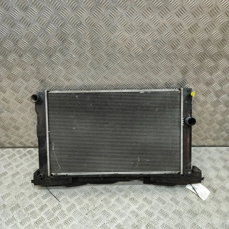 Coolant radiator – Toyota Prius (XW30) (2009-2015)