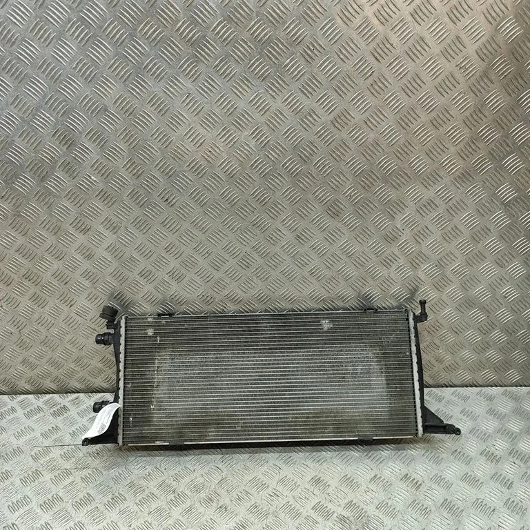 Dzesēšanas šķidruma radiators A1665000600