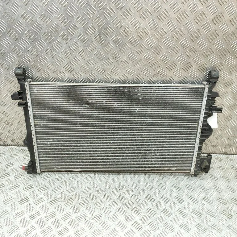 Dzesēšanas šķidruma radiators 13241725