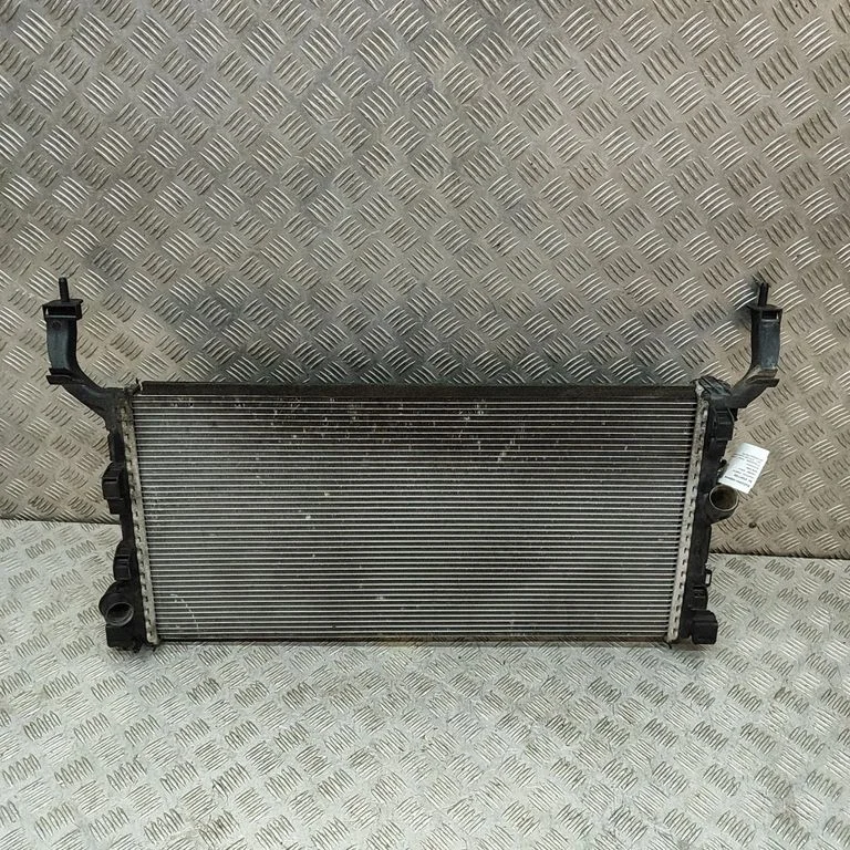 Jahutusvedeliku radiaator – Renault Laguna III (2007-2015)