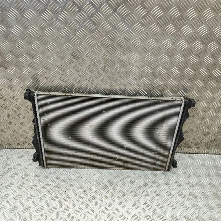 Jahutusvedeliku radiaator A2475000203