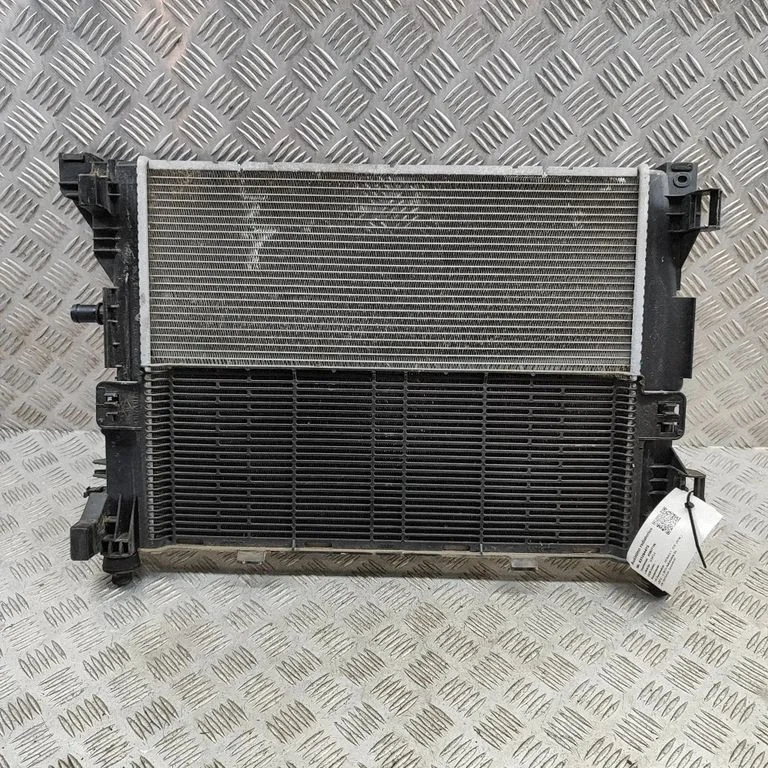 Dzesēšanas šķidruma radiators 214104950R
