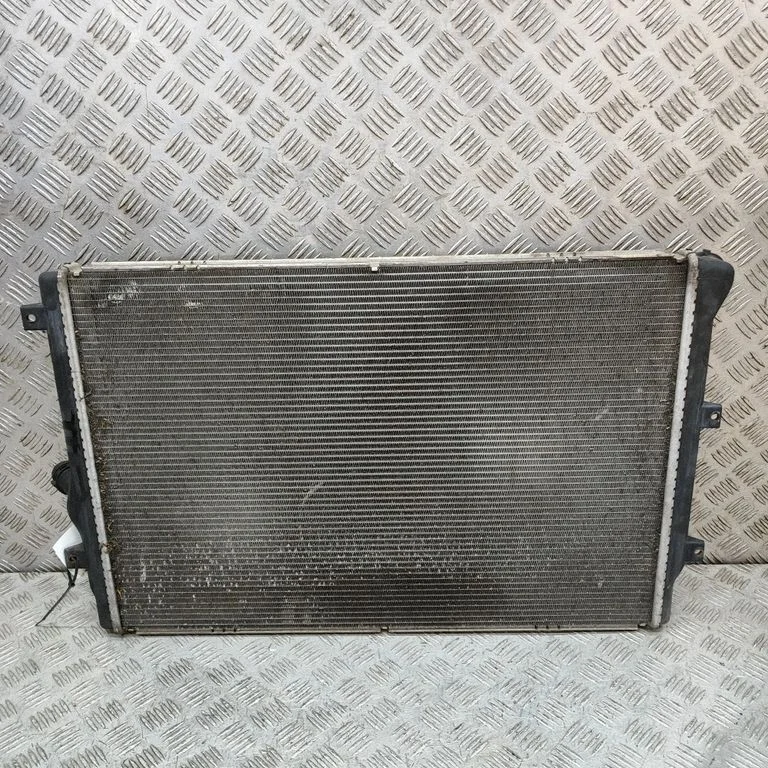 Jahutusvedeliku radiaator 3C0121253BC