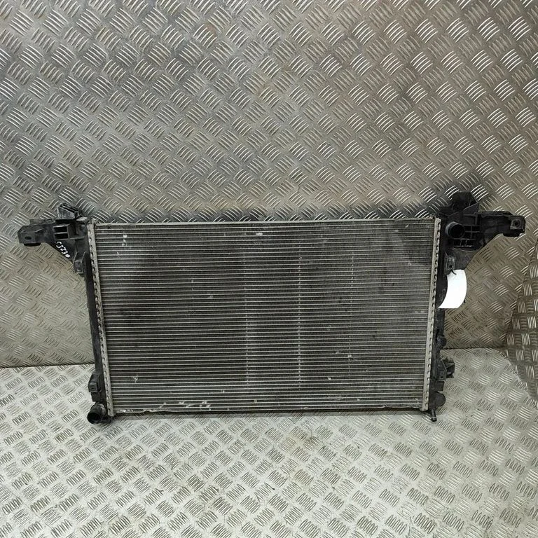 Dzesēšanas šķidruma radiators MR591001