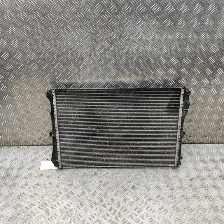 Dzesēšanas šķidruma radiators A0995002203