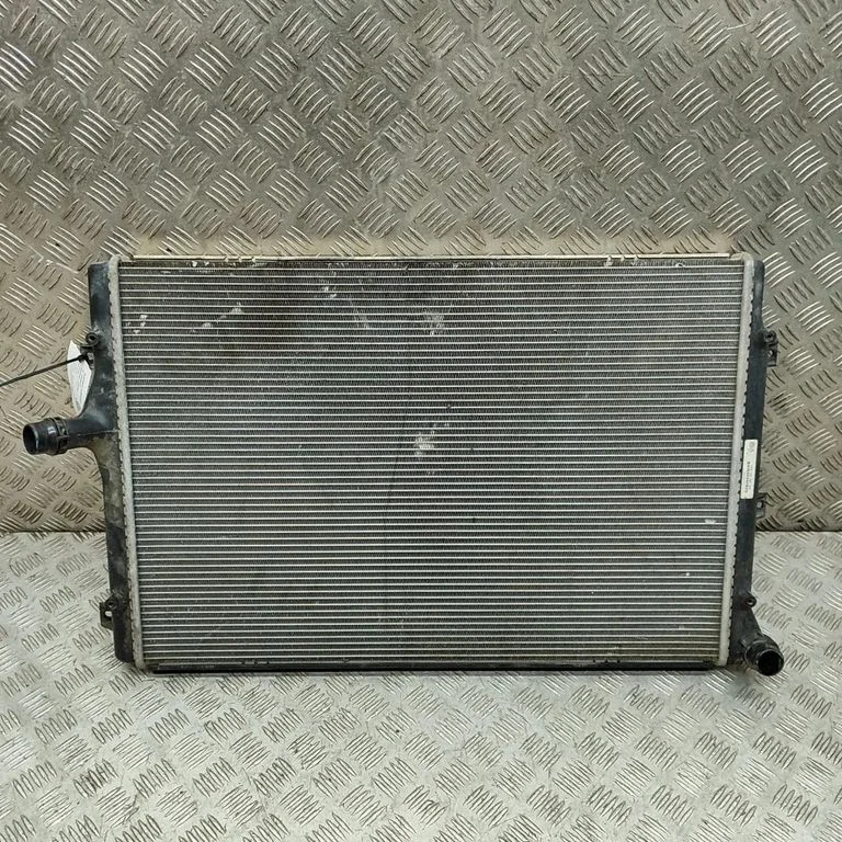Jahutusvedeliku radiaator – Volkswagen Caddy (2011-2016)