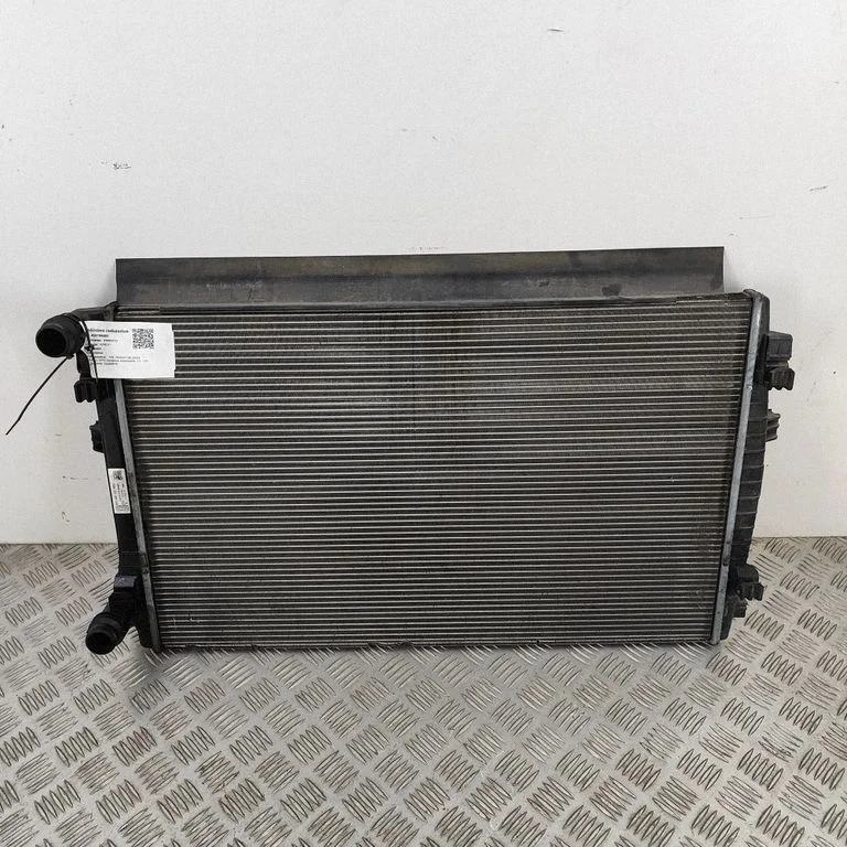 Dzesēšanas šķidruma radiators 5Q0121251EM