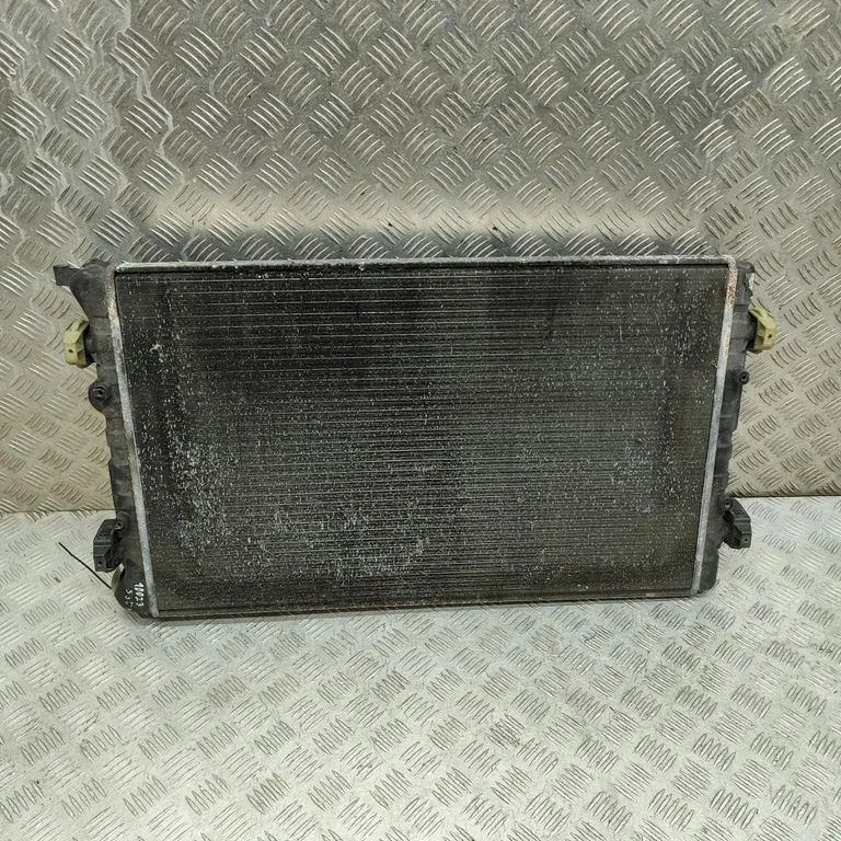 Jahutusvedeliku radiaator – Volkswagen Golf IV (1998-2005)