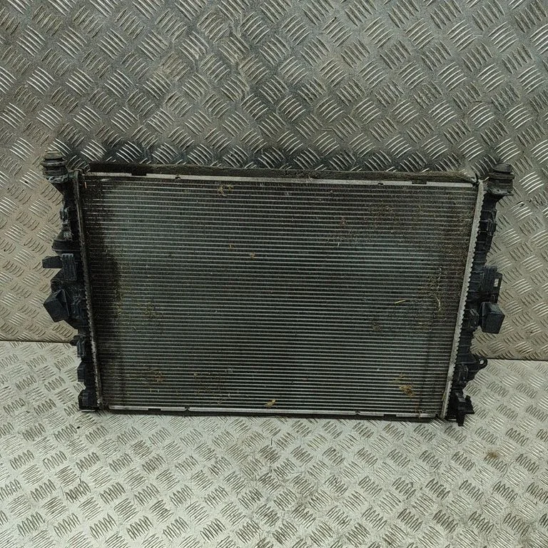 Dzesēšanas šķidruma radiators 31368361