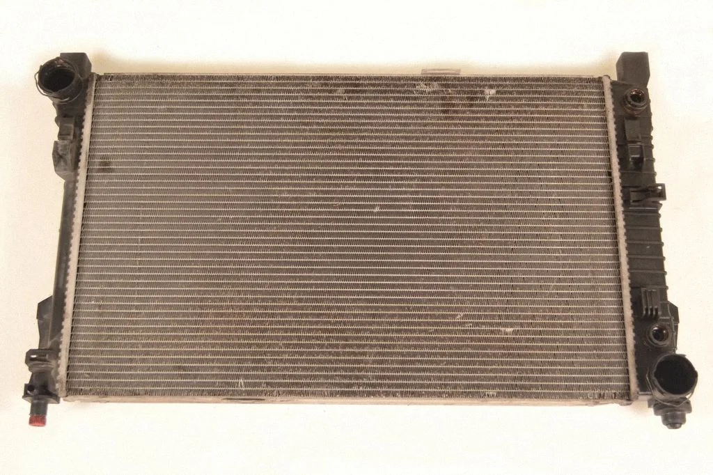 Jahutusvedeliku radiaator – Mercedes-Benz CLK-klass A209 C209 (2002-2009)