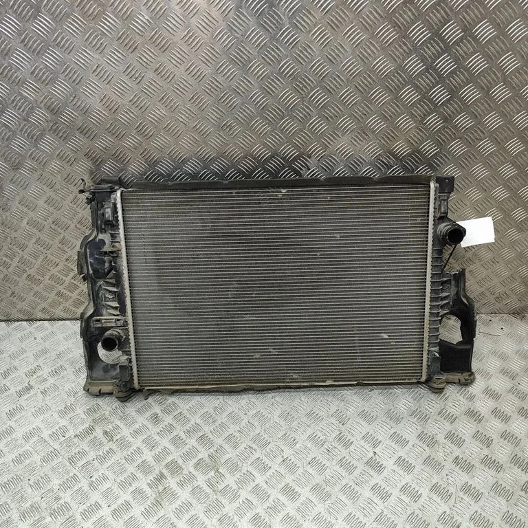 Jahutusvedeliku radiaator – Volvo V60 (2011-2013)
