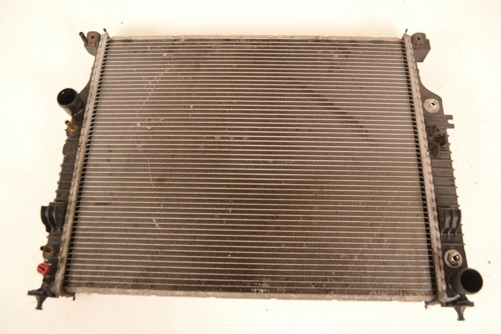 Coolant radiator – Mercedes-Benz R-Class W251 (2005-2013)
