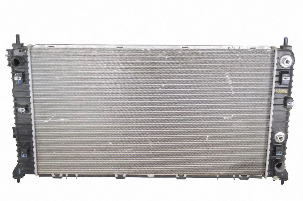 Jahutusvedeliku radiaator 84981204 – GMC Sierra IV (2019-)
