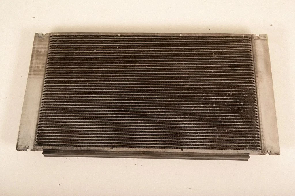 Dzesēšanas šķidruma radiators 2751275