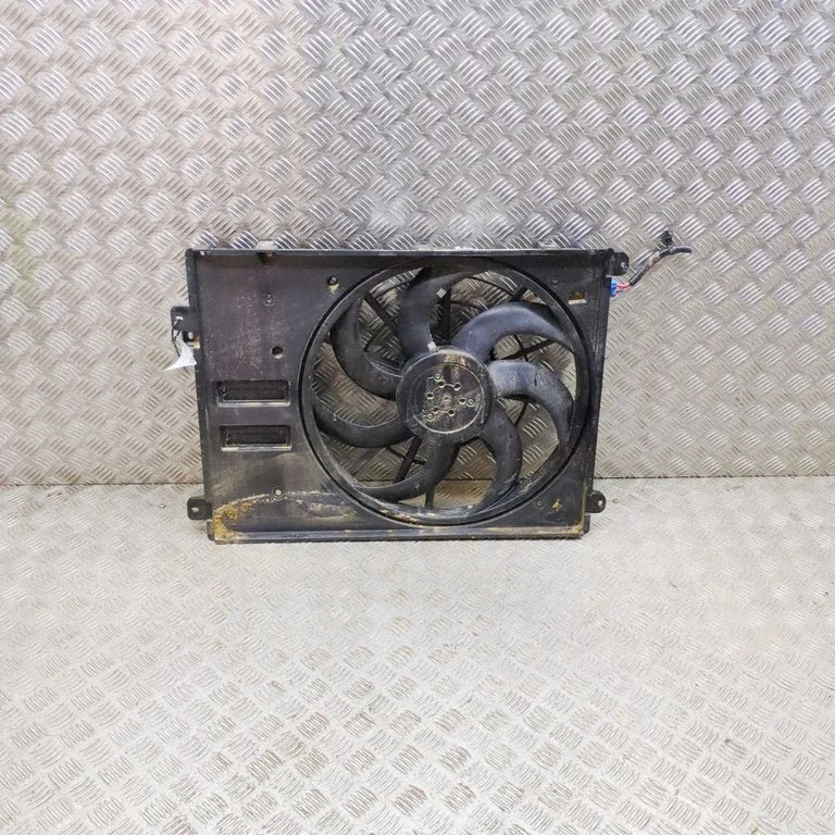 Radiaatori ventilaatori difuusor SA3HA1308010