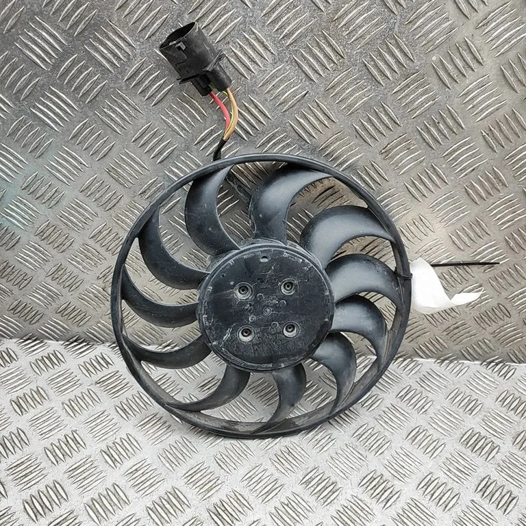 Radiator cooling fan shroud – Audi RS Q8 (2019-)