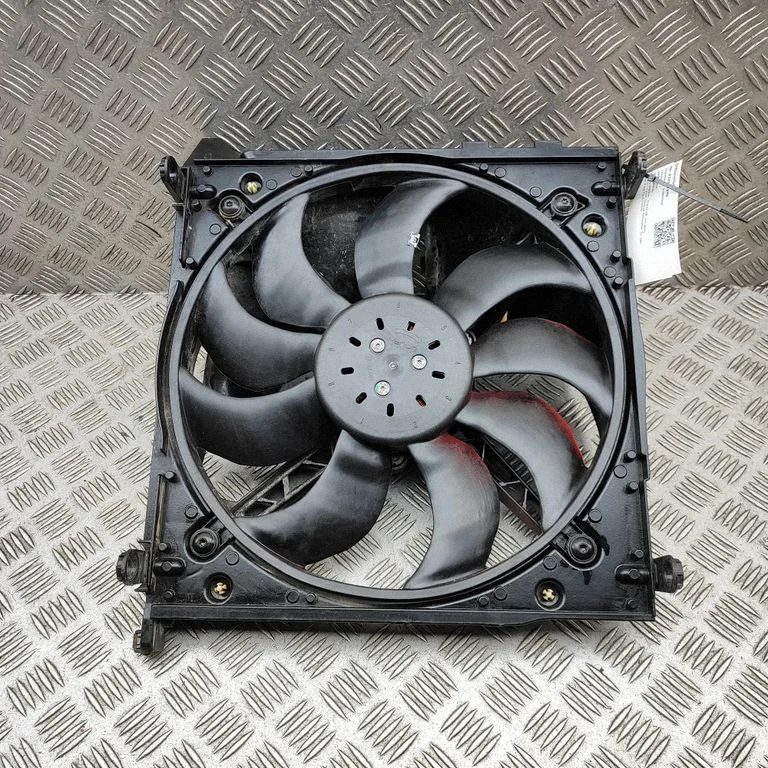 Radiaatori ventilaatori difuusor 992121249S