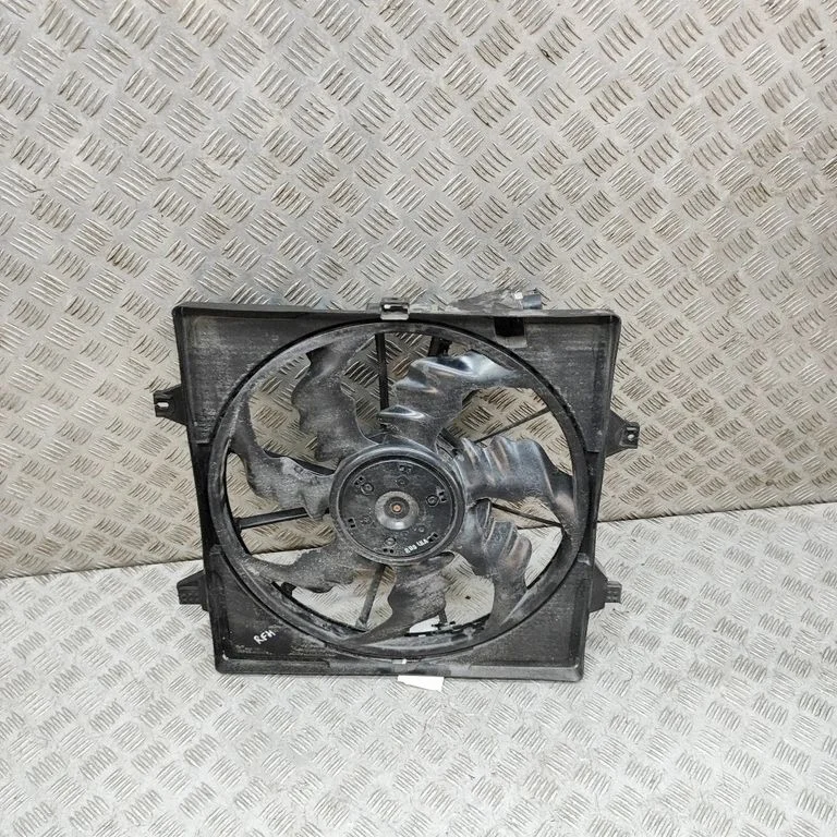 Radiator cooling fan shroud 25304N7021