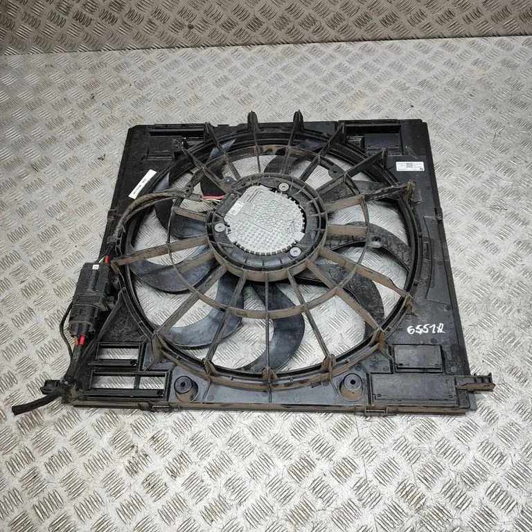 Radiator cooling fan shroud 8686171