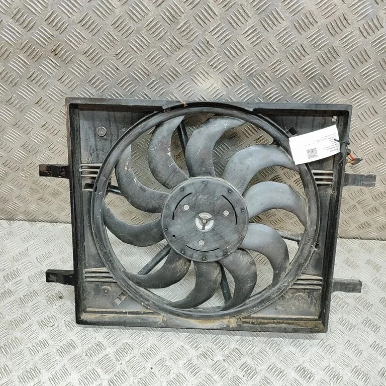 Radiaatori ventilaatori difuusor 1EA121203E