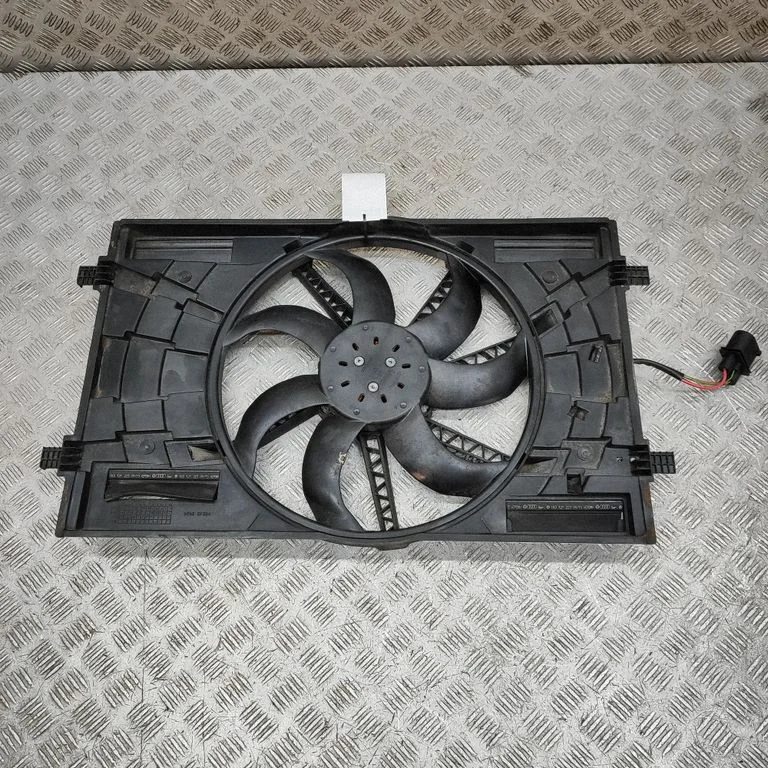 Radiator cooling fan shroud 5Q0121207AG