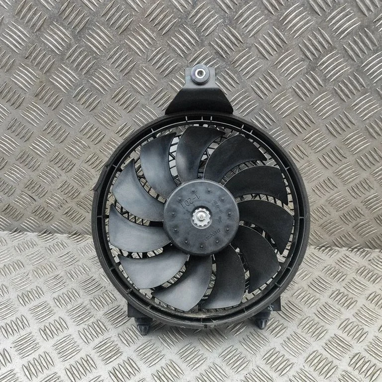 Radiator cooling fan shroud 8855026120