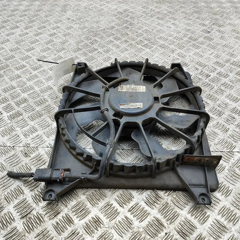 Radiatora ventilatora difuzors 253804H100