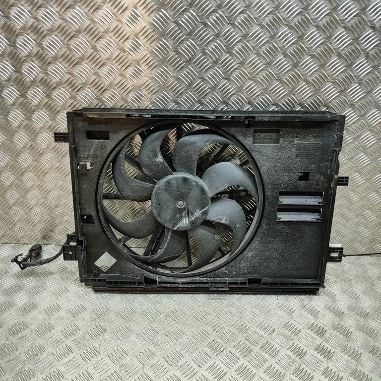 Radiator cooling fan shroud 9836058380