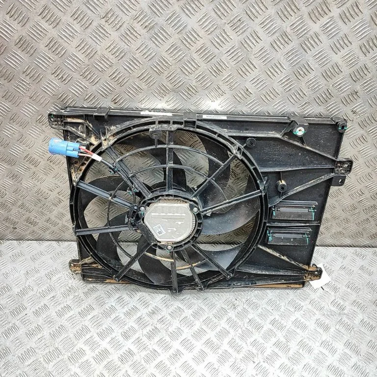 Radiator cooling fan shroud SA3HE1300010