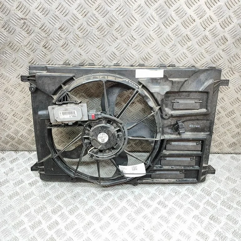 Radiaatori ventilaatori difuusor – Volvo V40 (2012-2019)