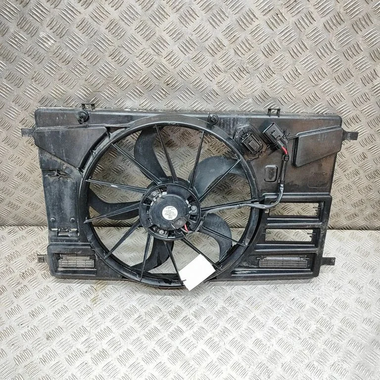 Obudowa wentylatora chłodnicy (dyfuzor) BK218C607BB