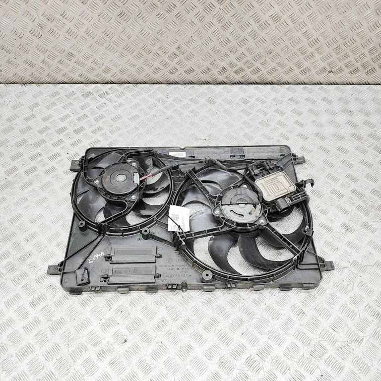 Radiator cooling fan shroud 31686808