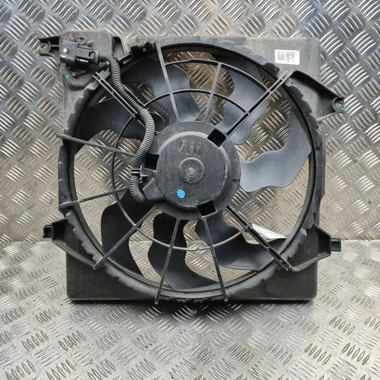 Radiator cooling fan shroud 25304D7720
