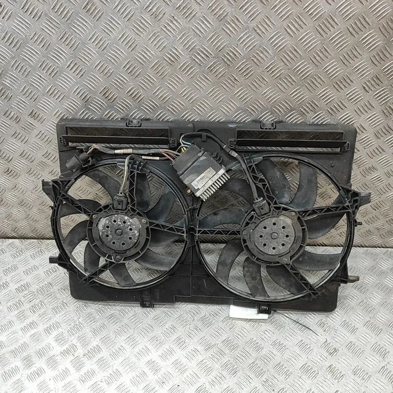 Radiator cooling fan shroud 8K0121003AD
