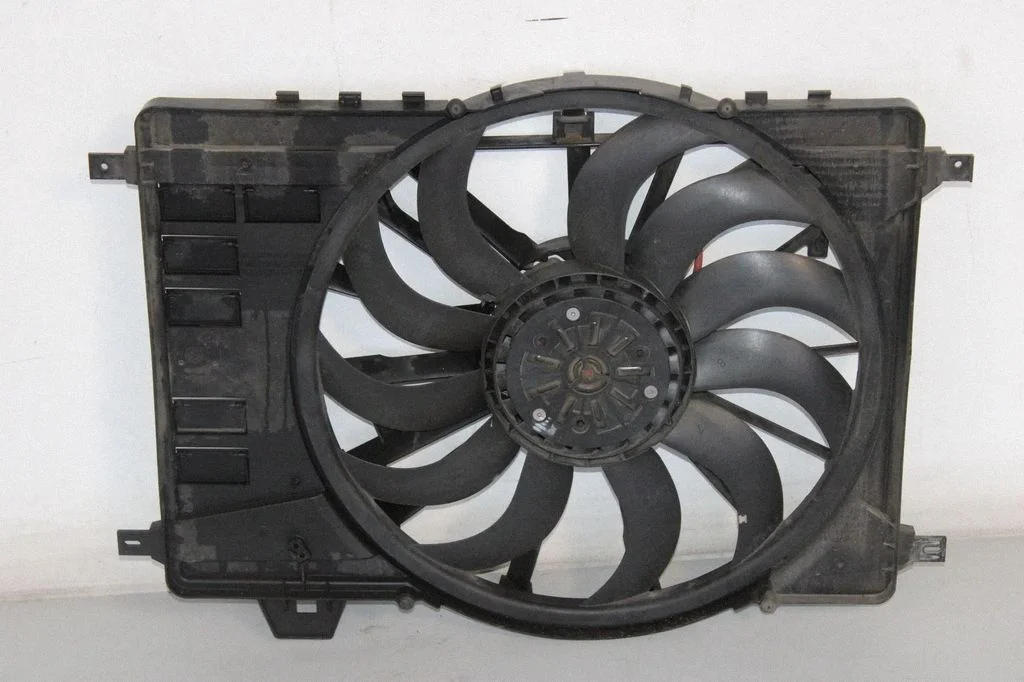 Radiaatori ventilaatori difuusor GJ328C607BB