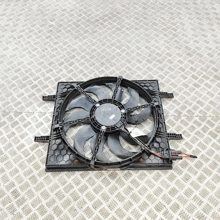 Radiator cooling fan shroud 1EA121203E