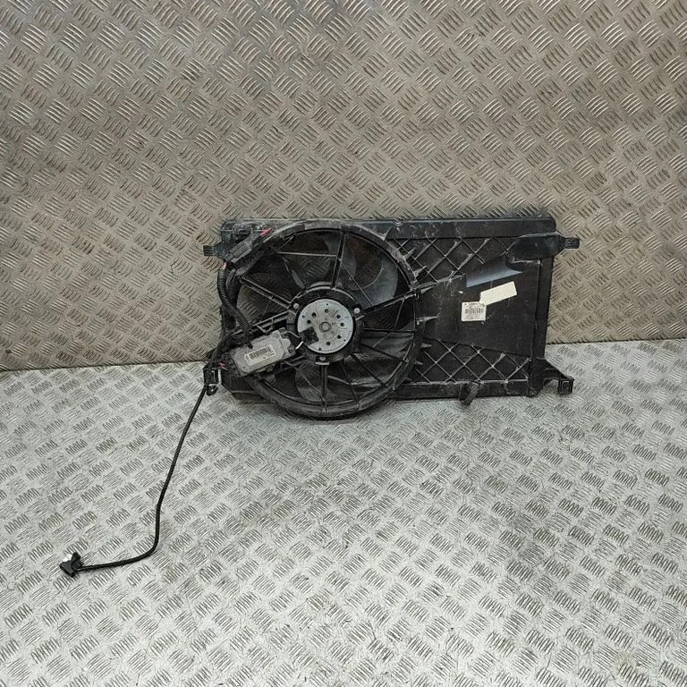 Radiator cooling fan shroud 0130307142 – Volvo C30 (2010-2013)