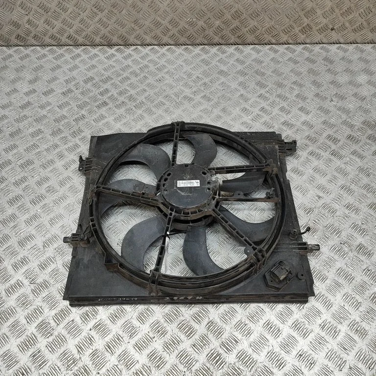 Radiator cooling fan shroud – Nissan Qashqai (2014-2016)