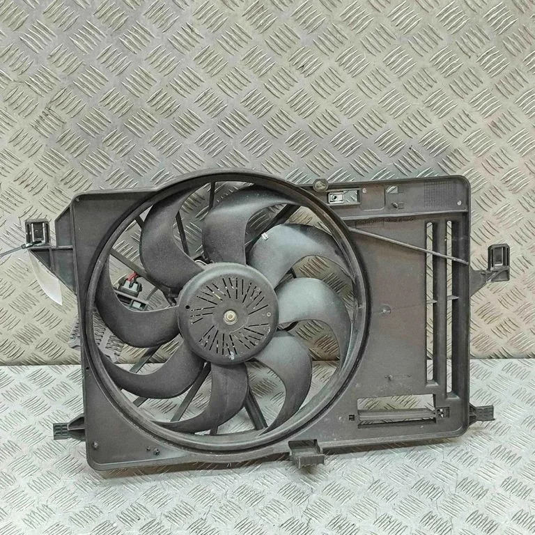 Radiatora ventilatora difuzors – Ford Focus (2010-2017)