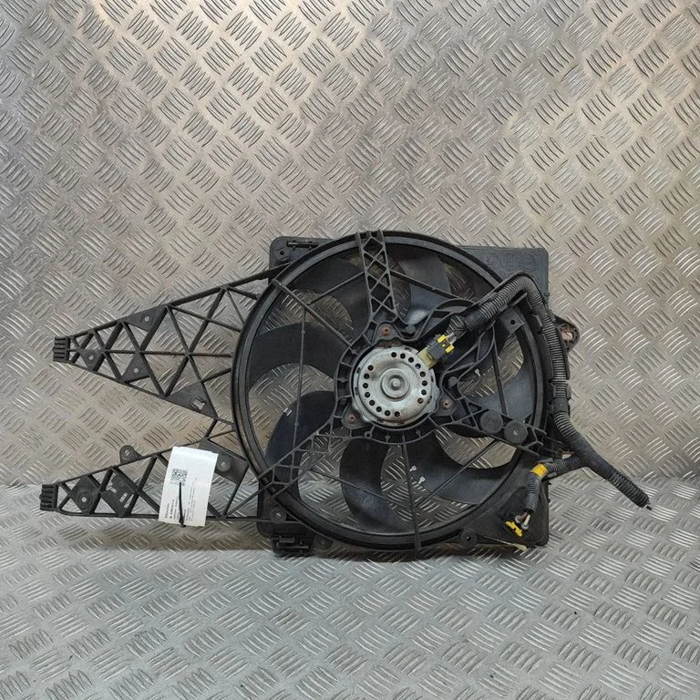 Radiator cooling fan shroud 518207180