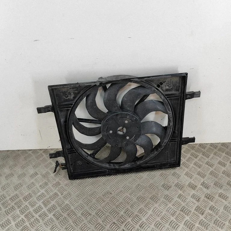 Radiator cooling fan shroud 1EA121203A