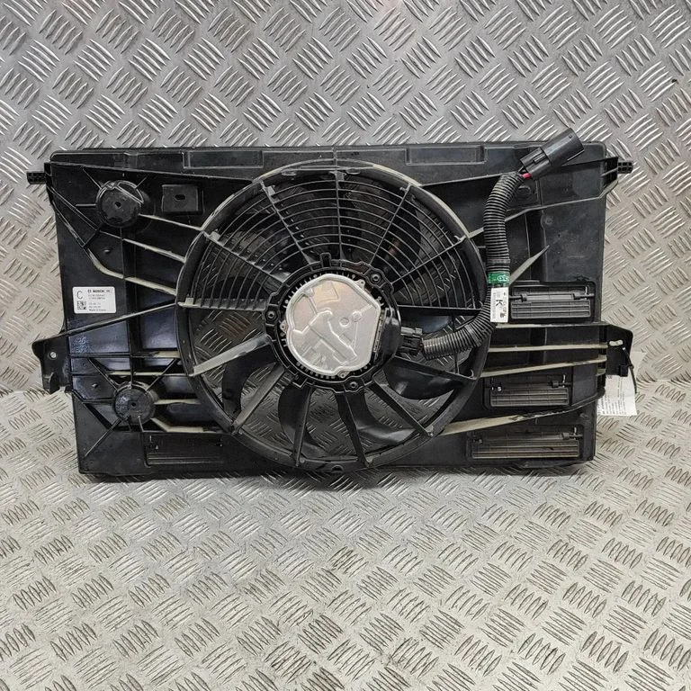 Radiaatori ventilaatori difuusor 214815MP0A