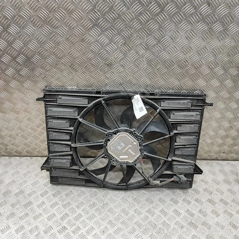 Radiator cooling fan shroud 0130707410